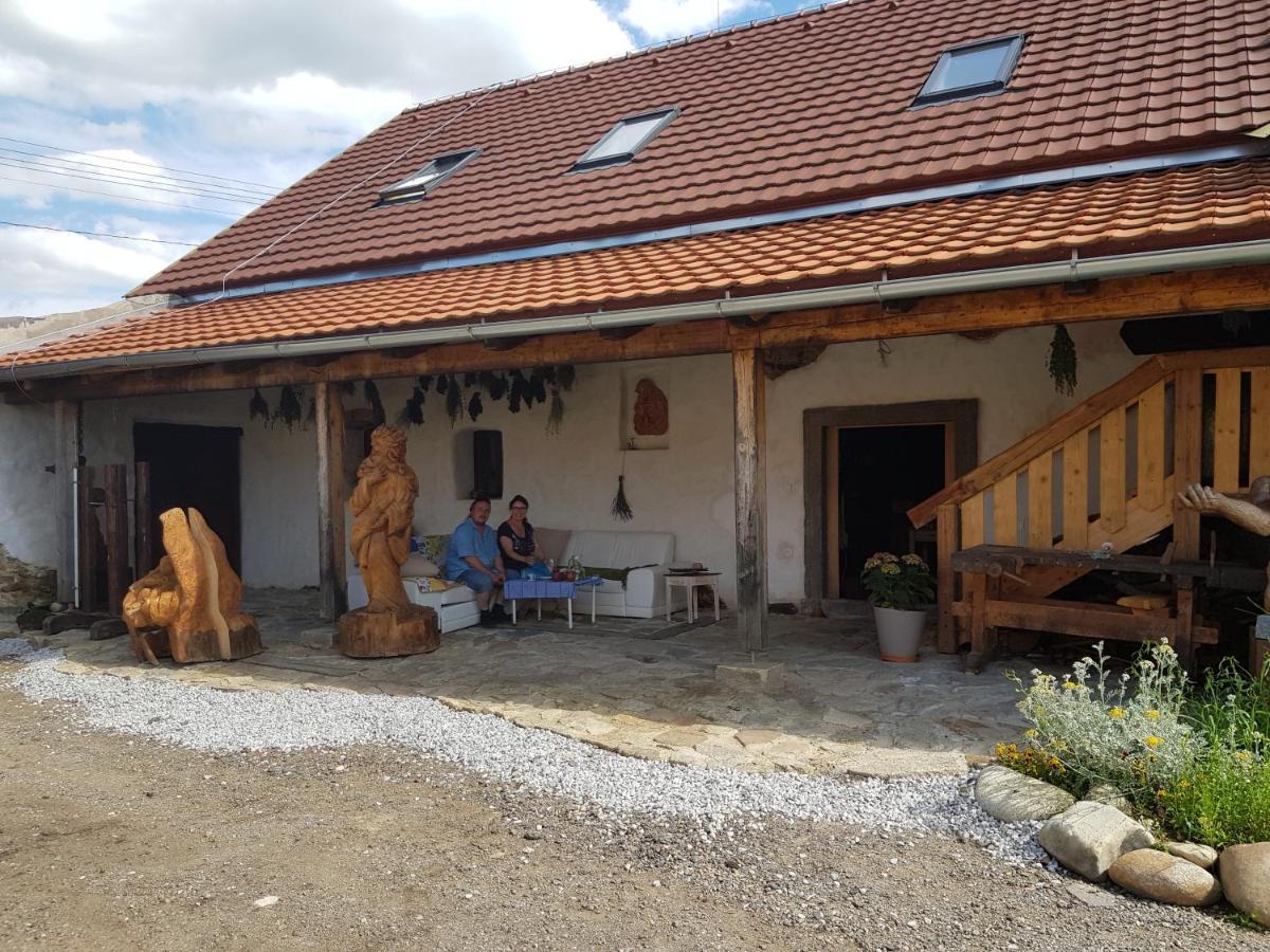Ubytovani Agnes Jaronice Bagian luar foto