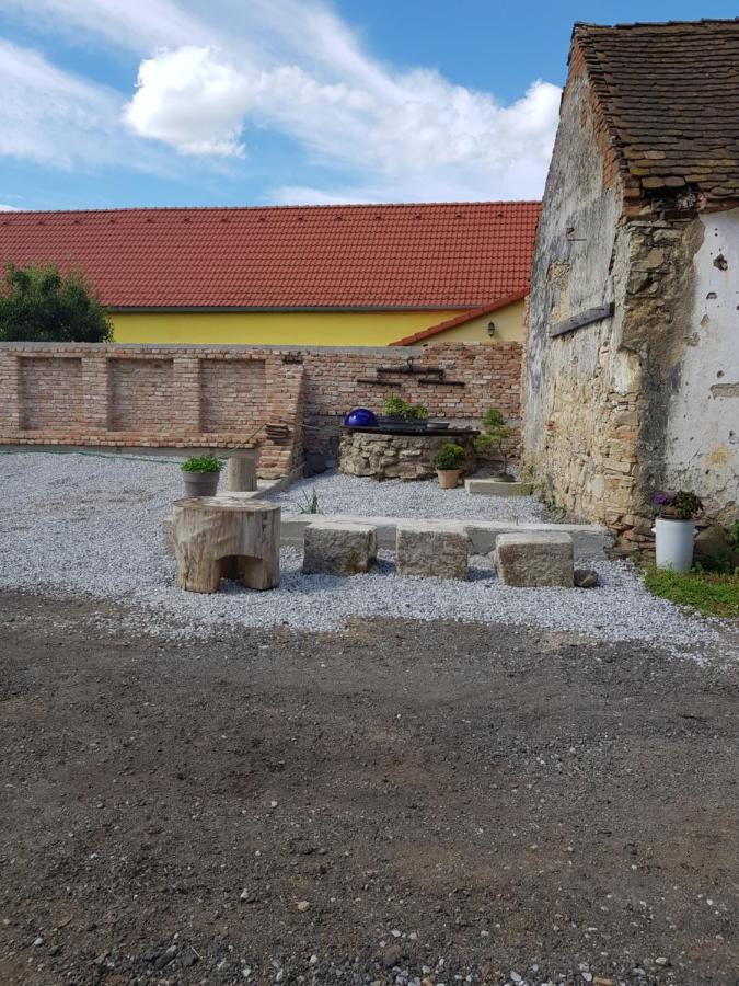 Ubytovani Agnes Jaronice Bagian luar foto