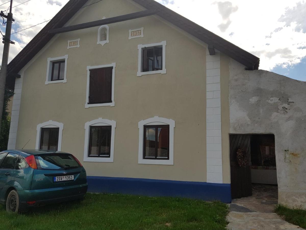 Ubytovani Agnes Jaronice Bagian luar foto