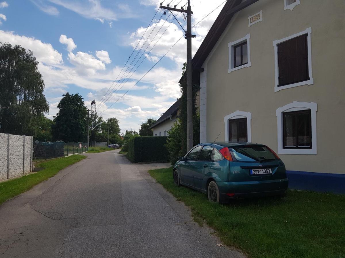 Ubytovani Agnes Jaronice Bagian luar foto