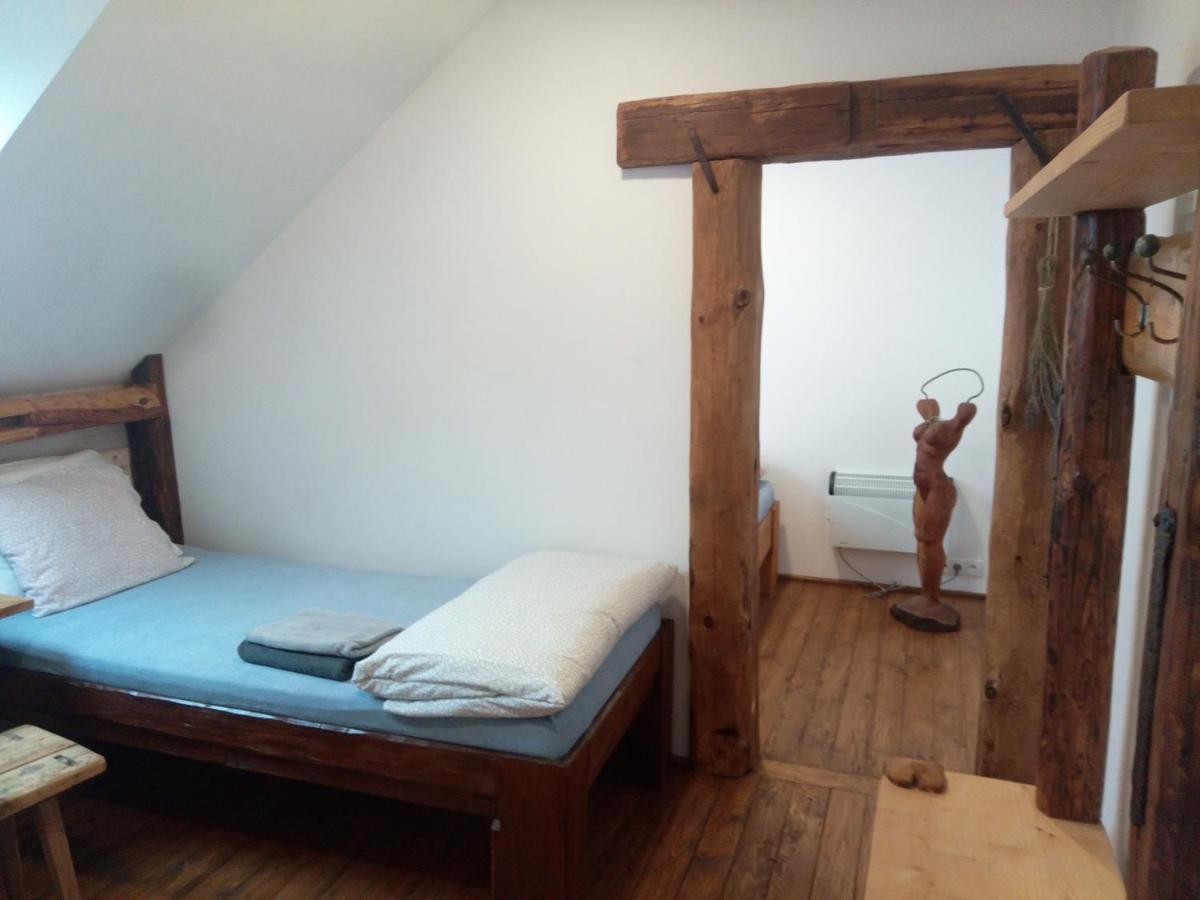 Ubytovani Agnes Jaronice Bagian luar foto